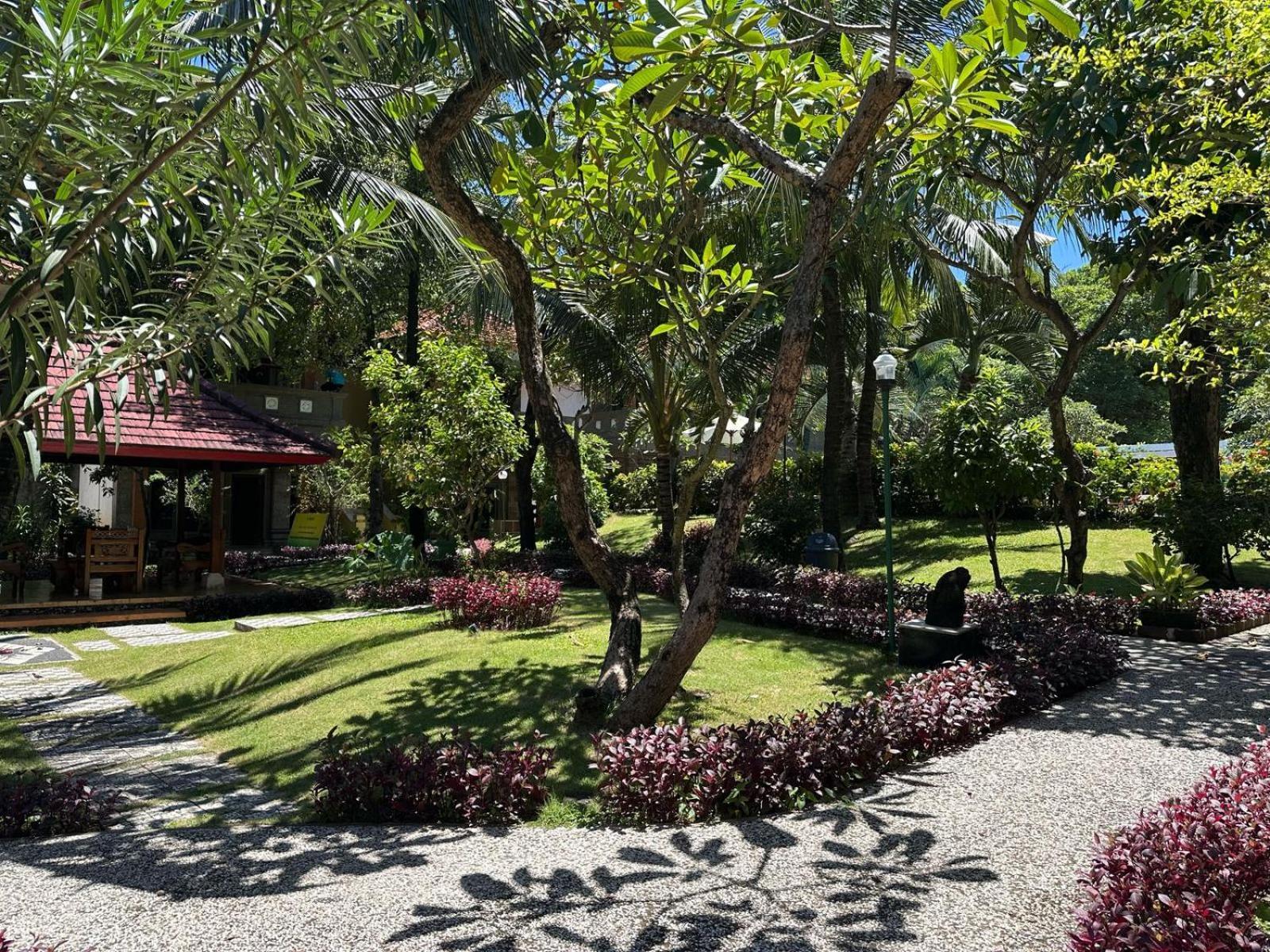 Melasti Kuta Bungalows & Spa Buitenkant foto